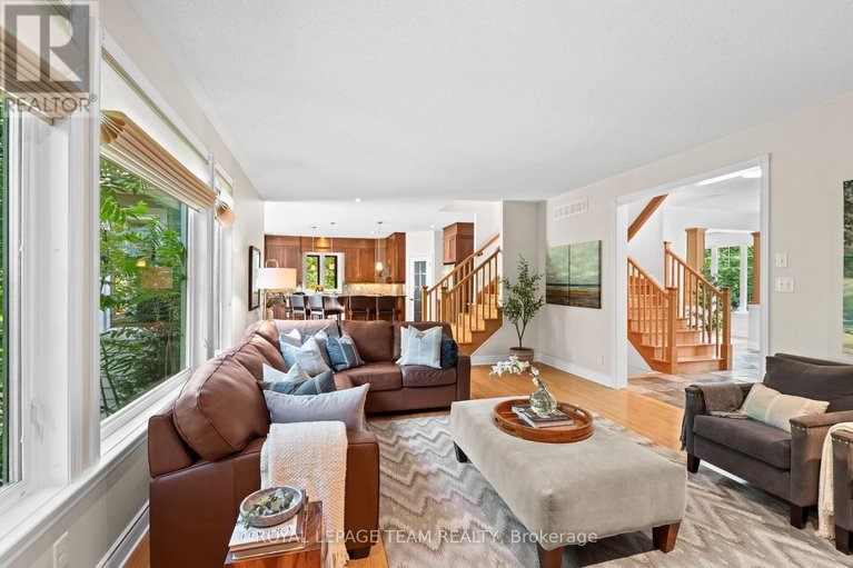 28608348/387-ridgeside-farm-drive/kanata-north-west/ottawa/ontario/K2W1H3_12