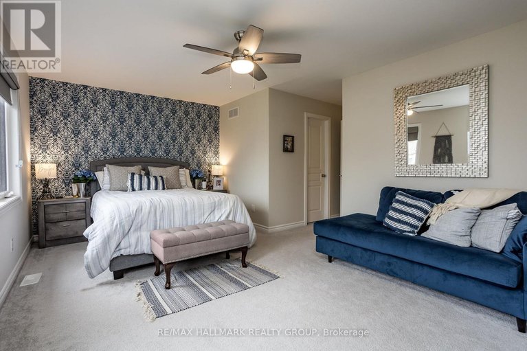 28443105/208-sittelle-private/fallingbrookgardenway-south/ottawa/ontario/K4A1G1_24