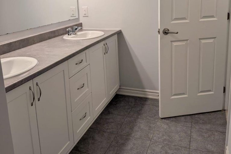 29450663/641-makwa-private/cfb-rockcliffe-and-area/ottawa/ontario/K1K5A4_17