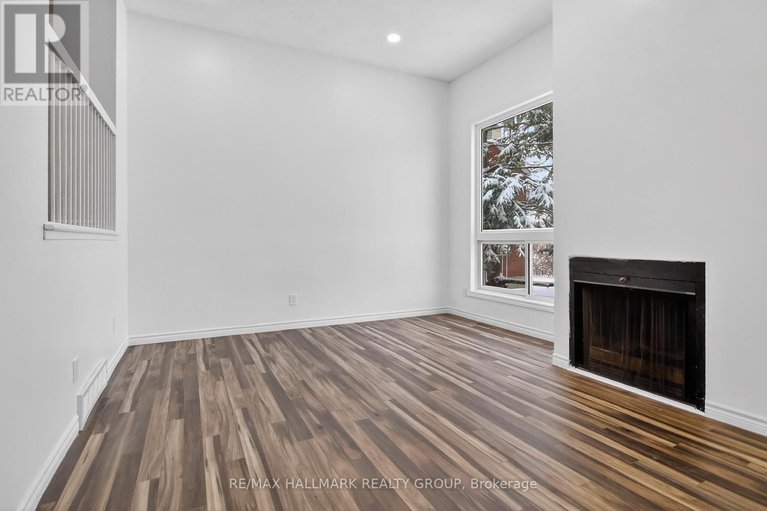 29293423/7-86-esterlawn-private/mckellar-heightsglabar-park/ottawa/ontario/K2A4C1_34