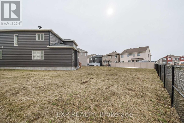 29484137/527-alcor-terrace/half-moon-bay/ottawa/ontario/K2J6N6_5