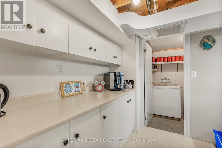28631886/2435-heaton-avenue/hawthorne-meadows/ottawa/ontario/K1G1J1_23