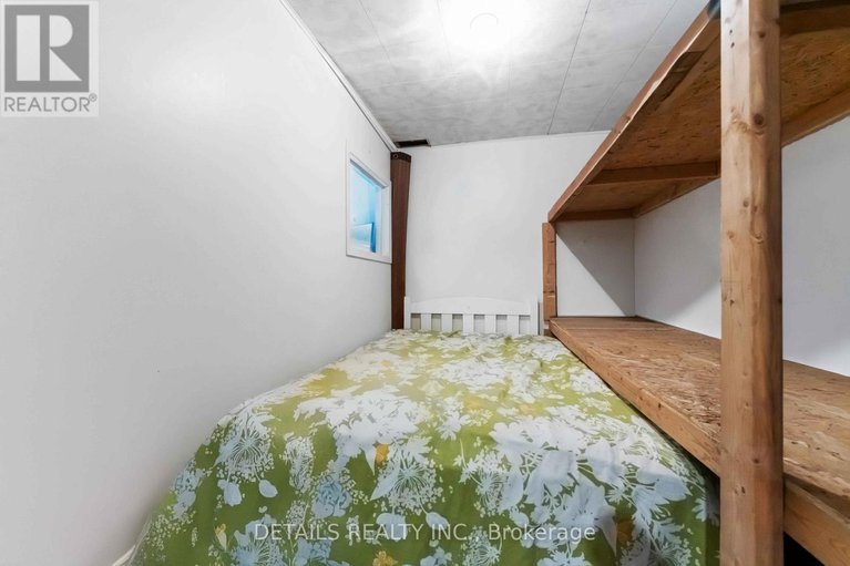 28770609/70-43-stokes-crescent/glencairnhazeldean/ottawa/ontario/K2L2Z5_32