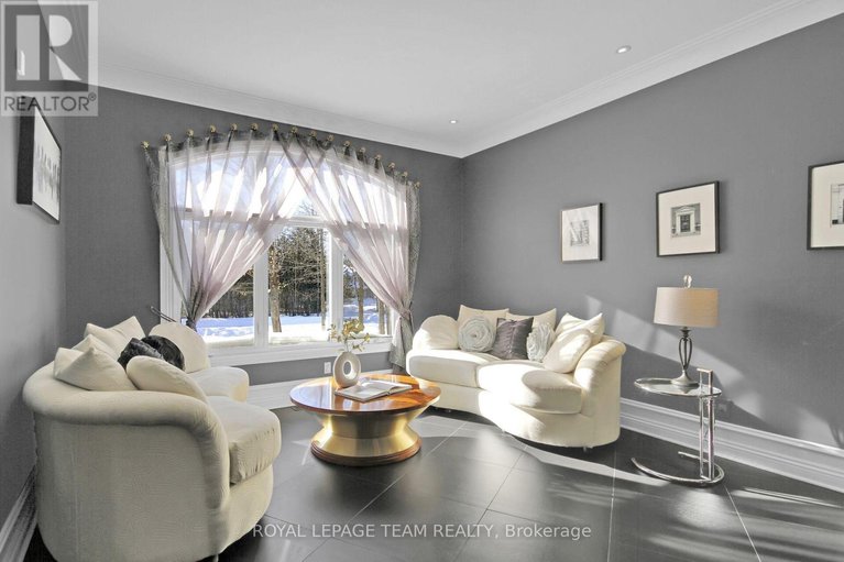 28765946/5849-queenscourt-crescent/manotick-east-to-manotick-station/ottawa/ontario/K4M1K3_7