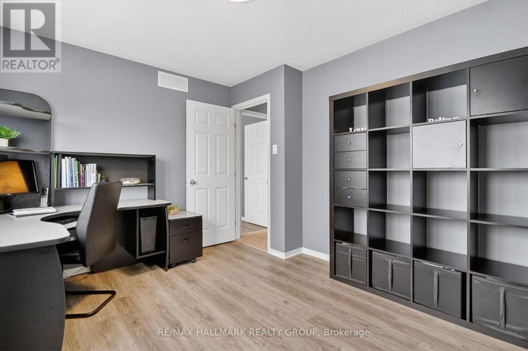 29279134/355-west-ridge-drive/stittsville-south/ottawa/ontario/K2S2G8_21