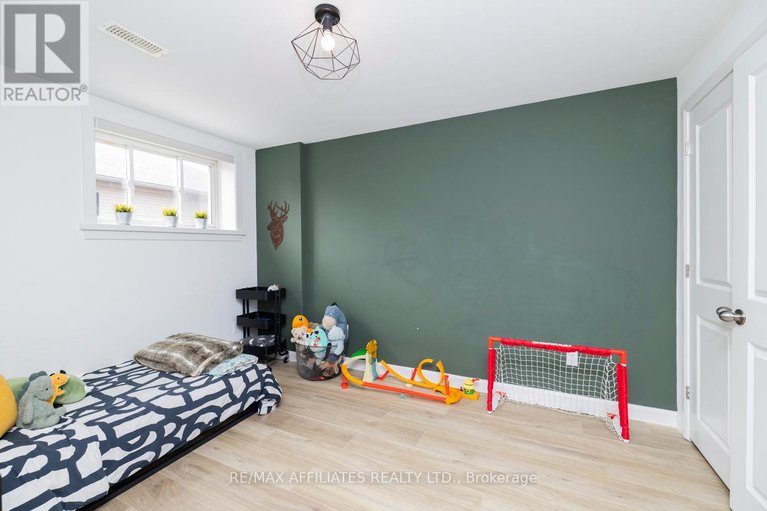 28611360/20-elmer-west-street/almonte/mississippi-mills/ontario/K0A1A0_27