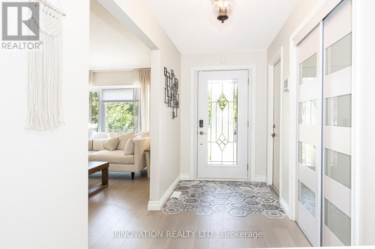 28853469/6594-delorme-avenue/orleanssunridge/ottawa/ontario/K1C6N6_6