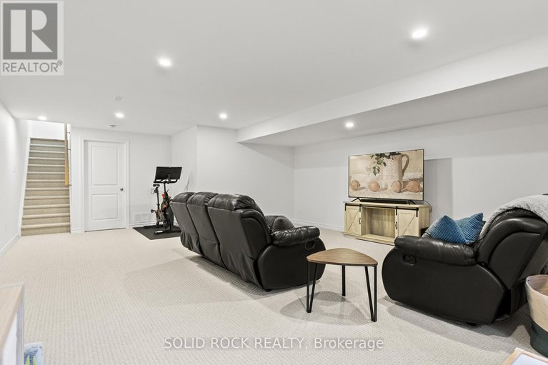 29673004/949-omagaki-way/blossom-parkkemp-parkfindlay-creek/ottawa/ontario/K1X0J3_38