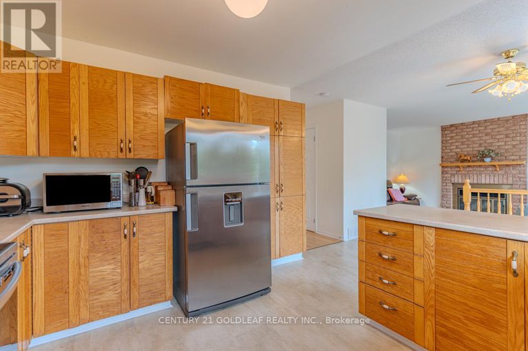 28864699/612-chenier-way/fallingbrookpineridge/ottawa/ontario/K4A1R1_14