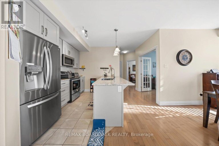 29538012/b102-210-janka-private/emerald-meadowstrailwest/ottawa/ontario/K2V0E6_6