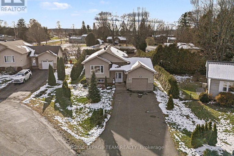 29238898/4298-schell-street/south-dundas-williamsburgh-twp/south-dundas/ontario/K0C2H0_19