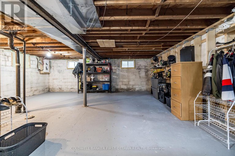 28584277/1-porter-street/stittsville-south/ottawa/ontario/K2S1P8_24