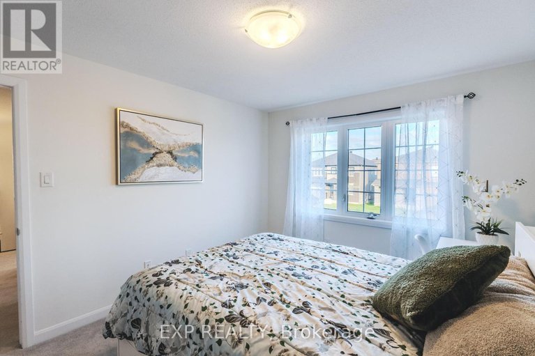 28597121/818-cappamore-drive/half-moon-bay/ottawa/ontario/K2J6V6_26