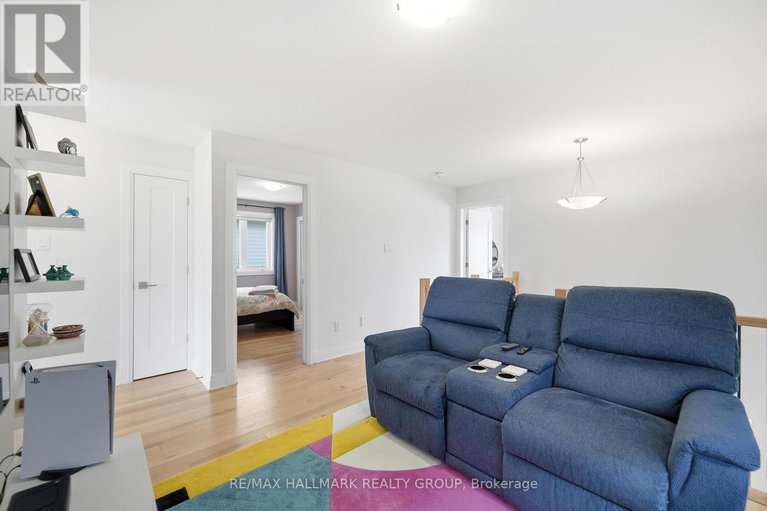 29652155/540-bobolink-ridge/stittsville-south/ottawa/ontario/K2S2N6_16