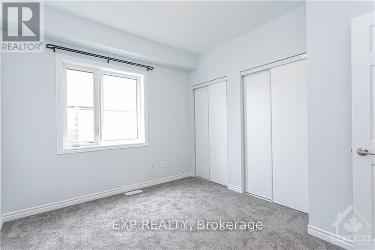 28784704/53-114-lapland-private/emerald-meadowstrailwest/ottawa/ontario/K2V0S5_12
