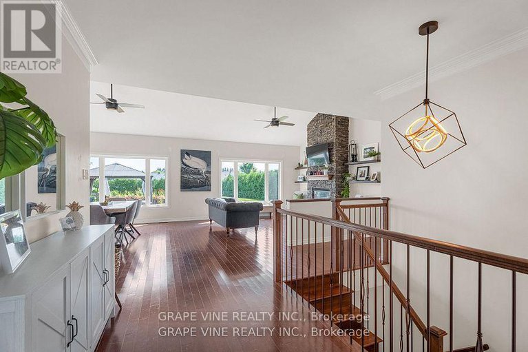 28831999/5607-maklynne-way/vars-village/ottawa/ontario/K0A3H0_9