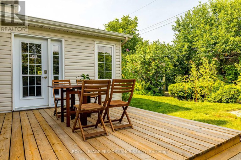 28688140/3038-southmore-drive-e/riverside-park-south/ottawa/ontario/K1V6Z4_14