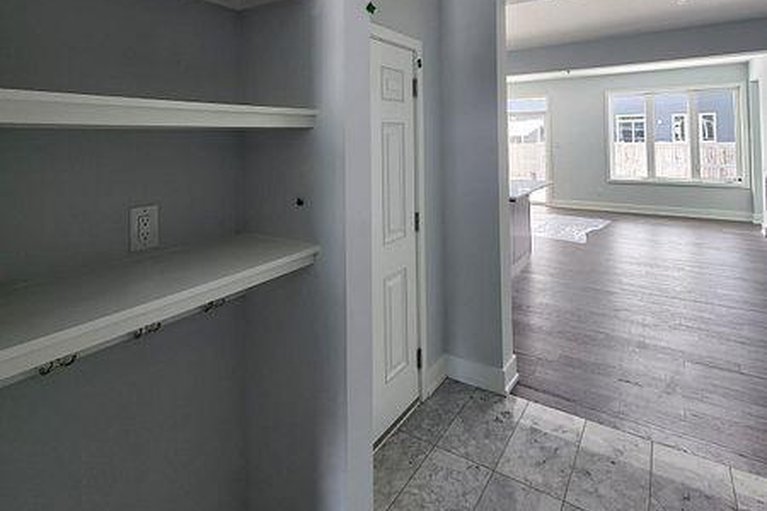 29125849/726-rouncey-road/emerald-meadowstrailwest/ottawa/ontario/K2S1B6_7