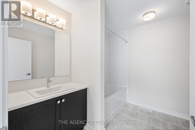 29303464/948-seagrave-lane/btwn-franktown-rd-fallowfield-rd/ottawa/ontario/K0A2Z0_15