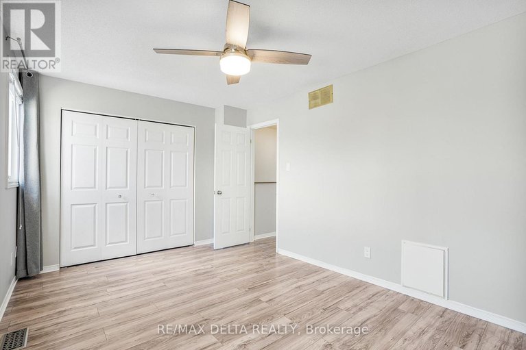 28227757/1822-loranger-court/chapel-hill/ottawa/ontario/K1C7H6_19