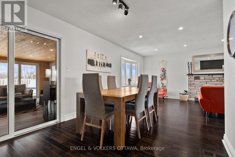 29577442/4624-albion-road/riverside-south/ottawa/ontario/K1X1A5_12