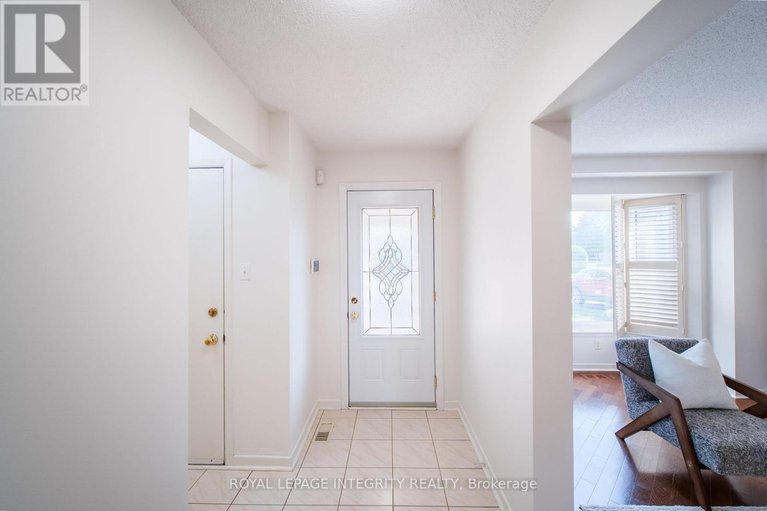 28908572/1266-famlit-court/beacon-hill-south/ottawa/ontario/K1J9A2_6