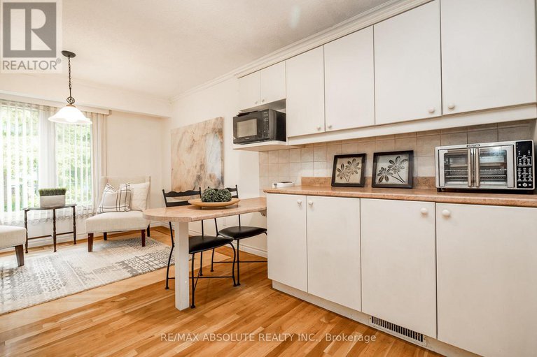 28984044/7-ramsgate-private-e/mooneys-bayriverside-park/ottawa/ontario/K1V8M4_16