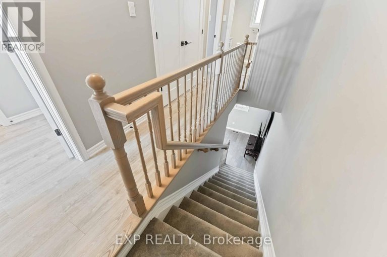 29040805/829-mikinak-road/cfb-rockcliffe-and-area/ottawa/ontario/K1K4Z9_28