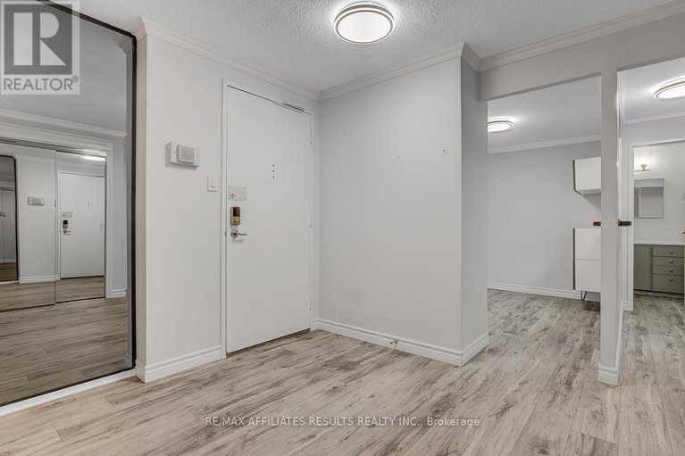 29621627/1609-415-greenview-avenue/britannia/ottawa/ontario/K2B8G5_8