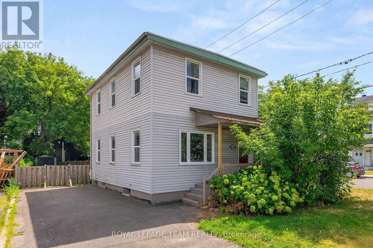 28760910/240-garneau-street/vanier/ottawa/ontario/K1L7T8_1
