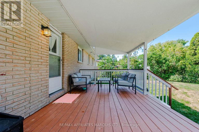 28780617/18223-oak-drive/south-glengarry-charlottenburgh-twp/south-glengarry/ontario/K0C2J0_31
