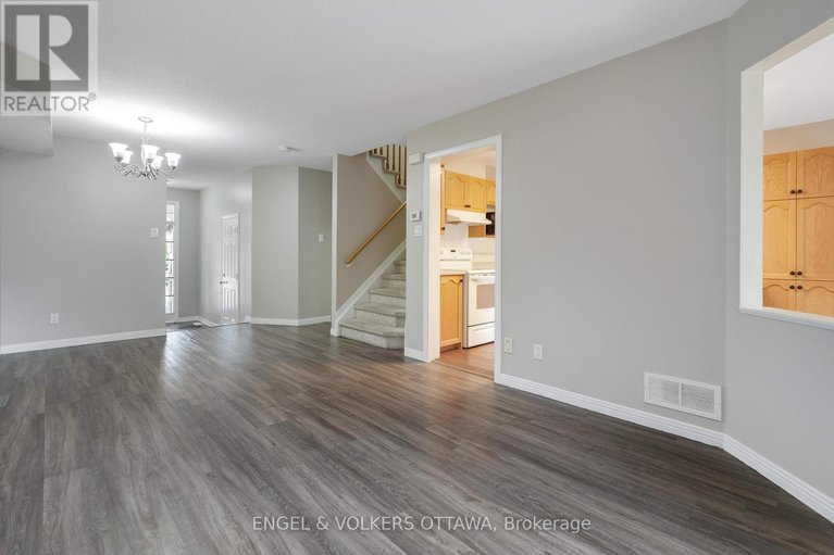 29154466/551-wild-shore-crescent/riverside-southgloucester-glen/ottawa/ontario/K1V1S9_7