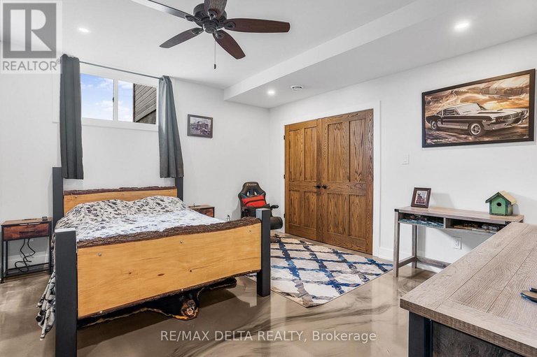 29456390/3815-old-highway-17-road/clarencerockland-twp/clarence-rockland/ontario/K4K1W2_36