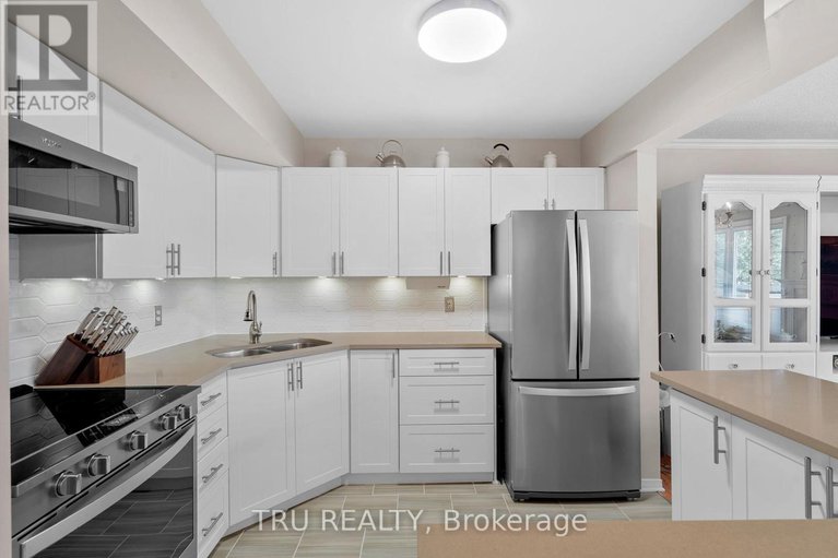 28854765/2023-avenue-o/eastway-gardensindustrial-park/ottawa/ontario/K1G0B1_8