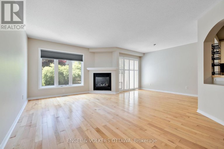 28517729/502-woodchase-street/morgans-grantsouth-march/ottawa/ontario/K2W1J4_10