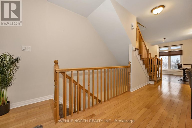 29610320/120-lionel-private/springridgeeast-village/ottawa/ontario/K4A0X1_11