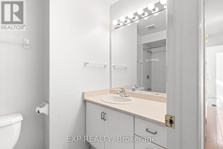 28160335/1-1-heather-glen-court/stittsville-central/ottawa/ontario/K2S1L4_29