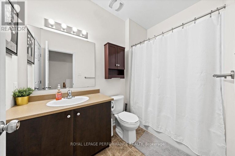 29463572/232-shanly-private/stonebridge/ottawa/ontario/K2J5X6_30