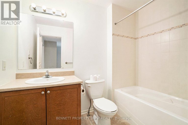 28577156/526-pepperville-crescent-n/emerald-meadowstrailwest/ottawa/ontario/K2M0E5_13
