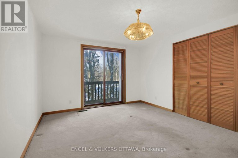 29262482/5361-hilltop-drive/manotick-long-island-nicholls-island/ottawa/ontario/K4M1G4_30