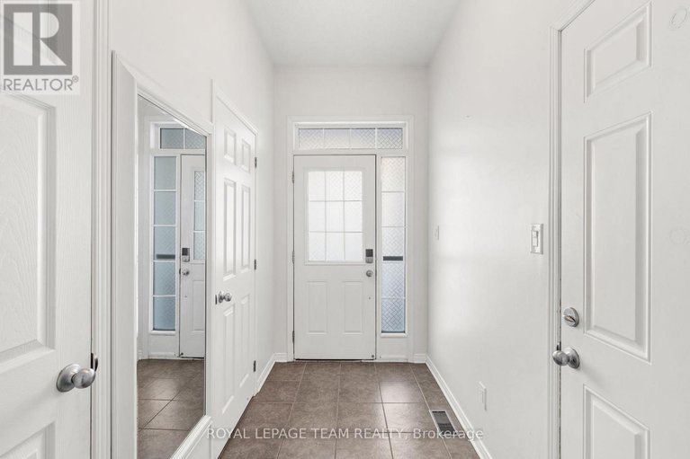 29284372/102-lochnaw-private/stonebridge/ottawa/ontario/K2J5X6_4