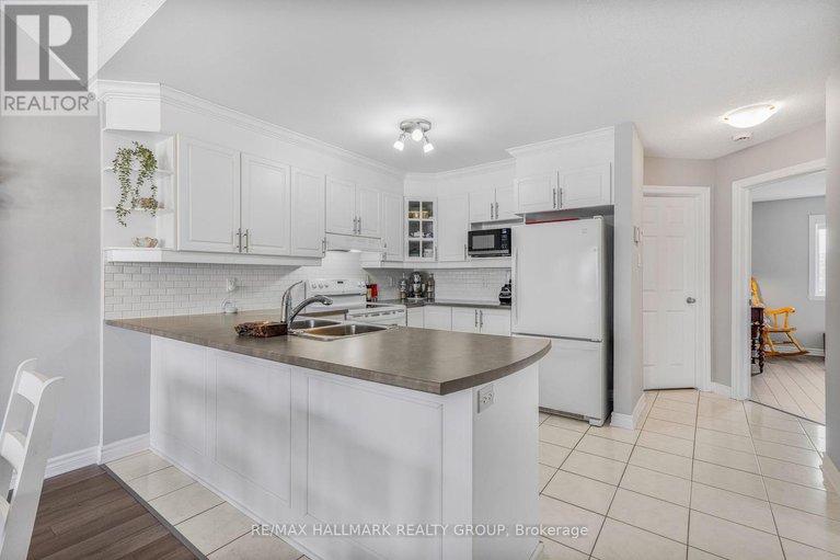 28883937/202-750-st-jacques-street/town-of-rockland/clarence-rockland/ontario/K4K1L4_12