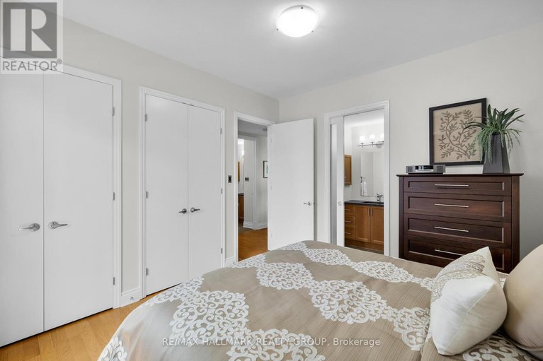 28485623/604-327-breezehill-avenue-s/west-centre-town/ottawa/ontario/K1Y1R6_24