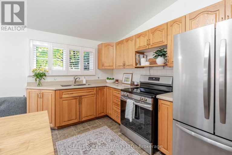 28961795/2070-cornish-street/elmvale-acresurbandale/ottawa/ontario/K1G2R8_9