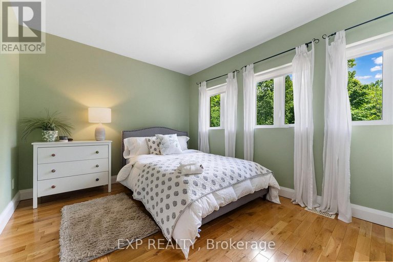 29369417/5759-queenscourt-crescent/manotick-east-to-manotick-station/ottawa/ontario/K4M1K3_43