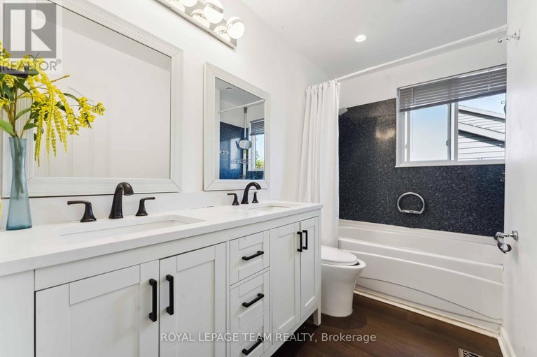 28386723/2353-georgina-drive-n/whitehaven/ottawa/ontario/K2B7M6_16