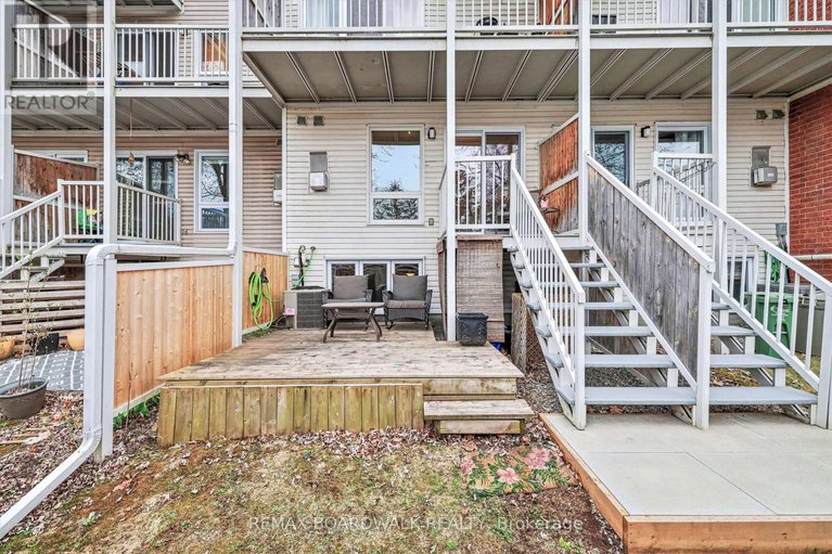 29679352/1607-locksley-lane/beaconwood/ottawa/ontario/K1J1B6_20