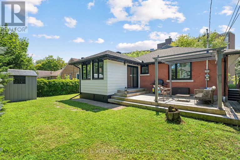 28638374/2097-neepawa-avenue/carlingwood/ottawa/ontario/K2A3L8_35