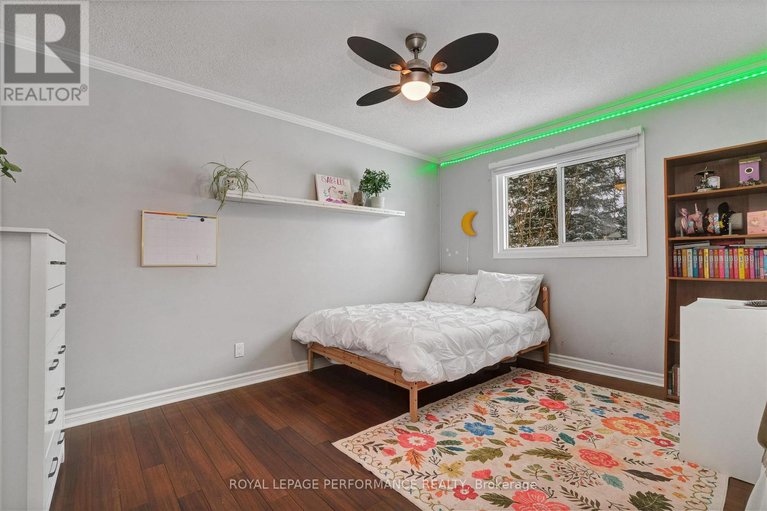 29180735/552-loucks-drive/village-of-russell/russell/ontario/K4R1B6_19