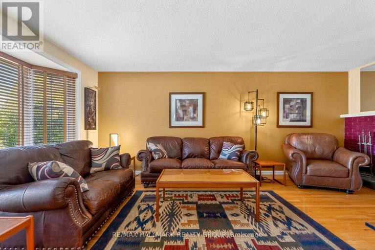 28966380/1816-applegrove-court/beacon-hill-south/ottawa/ontario/K1J6S5_22